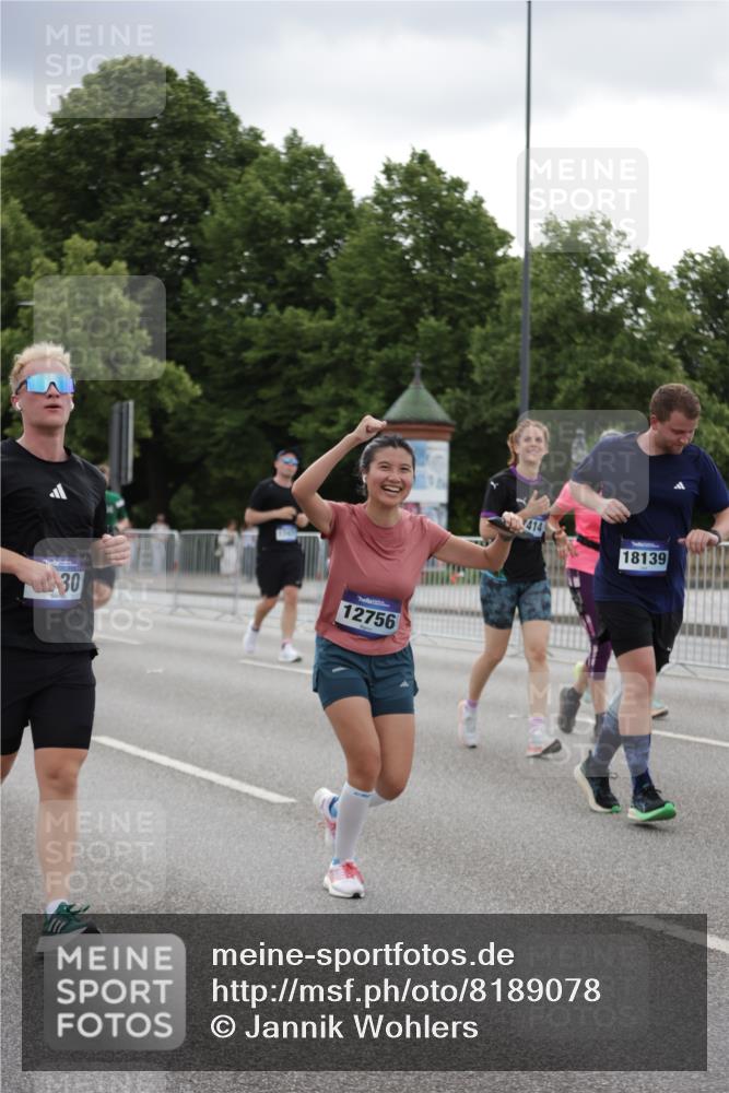 29.06.2025 - hella hamburg halbmarathon Jannik Wohlers http://msf.ph/oto/8189078 29.06.2025 11:12:16 Lombardsbrücke 1405, 1864, 1874, 3090, 3512, 4004, 4011, 4339, 4709, 4730, 5304, 5334, 5765, 6157, 6186, 6768, 6769, 6777, 7123, 7144, 7406, 7414, 7428, 7745, 7746, 8174, 10254, 11108, 12516, 13091, 13828, 13839, 15400, 15401, 16544, 17254, 17471, 17700, 17875, 18139, 18669 meine-sportfotos.de