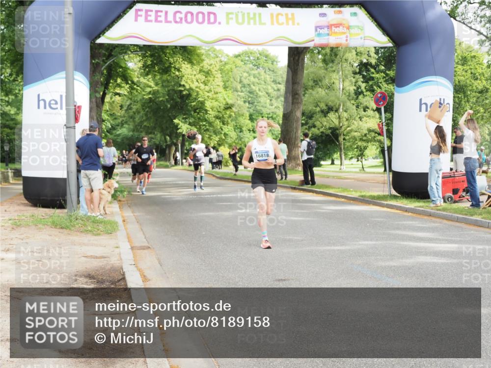29.06.2025 - hella hamburg halbmarathon MichiJ http://msf.ph/oto/8189158 29.06.2025 10:19:28 Zwischen KM18-KM19 16818 meine-sportfotos.de