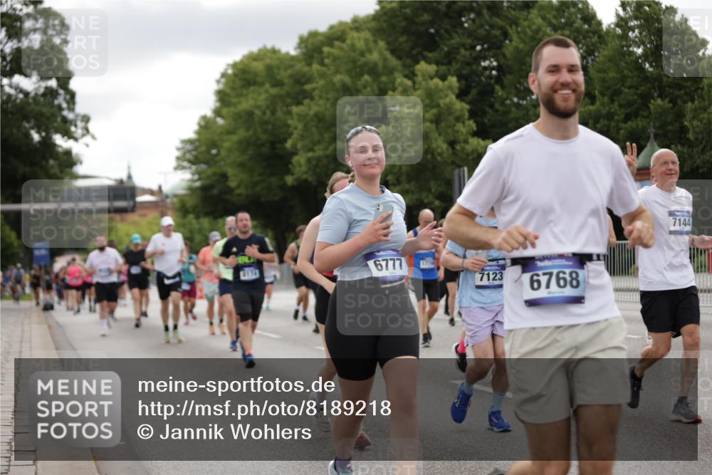29.06.2025 - hella hamburg halbmarathon Jannik Wohlers http://msf.ph/oto/8189218 29.06.2025 11:12:19 Lombardsbrücke 1405, 1864, 1874, 3090, 3512, 4004, 4011, 4045, 4339, 4709, 4730, 5765, 6157, 6768, 6769, 6777, 7123, 7144, 7406, 7414, 7428, 7745, 7746, 8174, 10254, 11108, 12516, 13091, 13828, 13839, 14538, 15400, 15401, 15855, 16411, 16544, 17471, 17700, 17875, 18139, 18669 meine-sportfotos.de