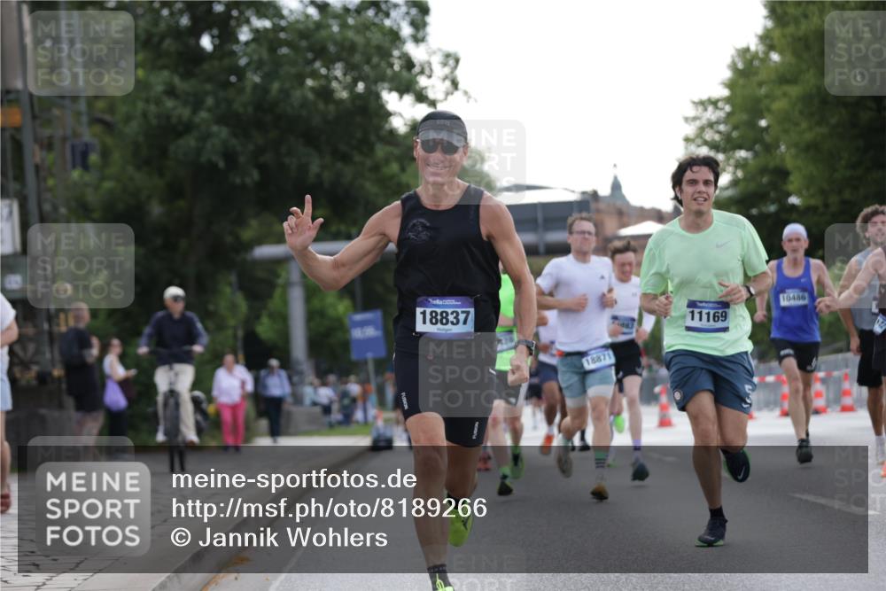 29.06.2025 - hella hamburg halbmarathon Jannik Wohlers http://msf.ph/oto/8189266 29.06.2025 09:44:38 Lombardsbrücke 1827, 2746, 3201, 5269, 5367, 6619, 8731, 10156, 10486, 10848, 11169, 12287, 12595, 12900, 13838, 13956, 14140, 14164, 15883, 16377, 16508, 16713, 16818, 17428, 17488, 18737, 18837, 18871, 18874, 19142 meine-sportfotos.de