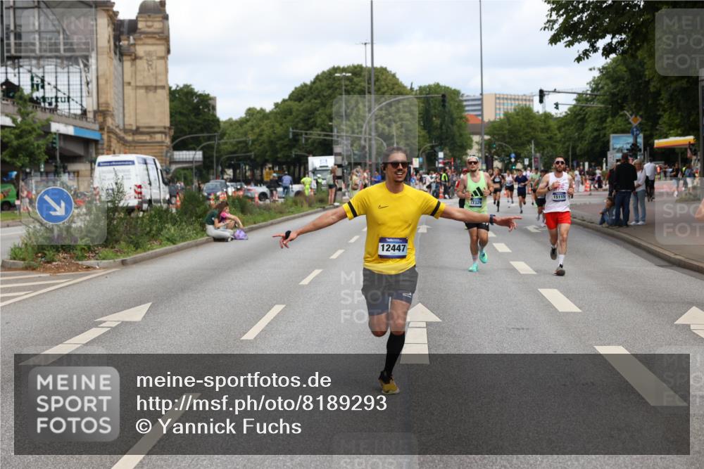 29.06.2025 - hella hamburg halbmarathon Yannick Fuchs http://msf.ph/oto/8189293 29.06.2025 10:30:52 20KM 2399, 2774, 3809, 6829, 6990, 6993, 10477, 10852, 12447, 12488, 13343, 13419, 14601, 14622, 14875, 15115, 15161, 15348, 15621, 16119, 17217, 17329, 17612, 17691, 18156, 18600 meine-sportfotos.de
