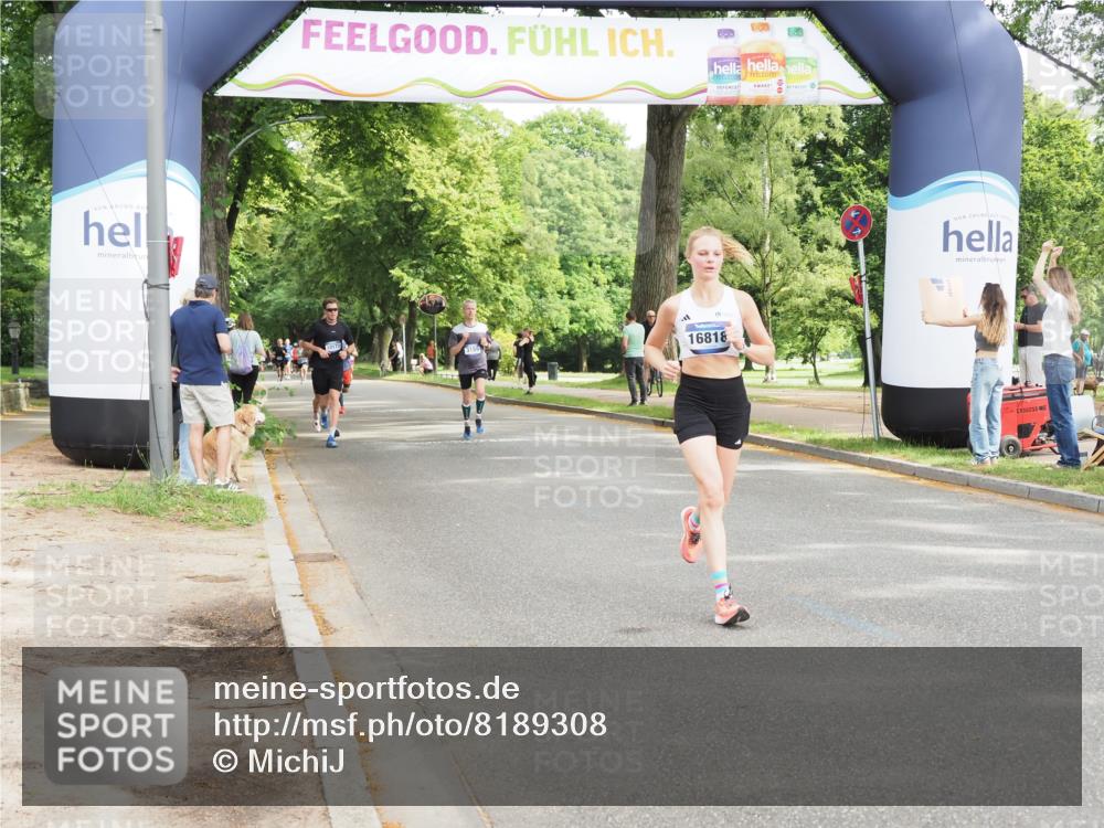29.06.2025 - hella hamburg halbmarathon MichiJ http://msf.ph/oto/8189308 29.06.2025 10:19:28 Zwischen KM18-KM19 16818 meine-sportfotos.de