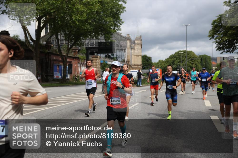 29.06.2025 - hella hamburg halbmarathon Yannick Fuchs http://msf.ph/oto/8189380 29.06.2025 10:43:49 20KM 2013, 2504, 2516, 2878, 2889, 2937, 3414, 3543, 3562, 3692, 4017, 4832, 5460, 5978, 6115, 7100, 7332, 7657, 8112, 8437, 8454, 8813, 9126, 9200, 9463, 9491, 9551, 9597, 9619, 9723, 9924, 9965, 10189, 11339, 11819, 11977, 12035, 12271, 12670, 13159, 13225, 13690, 13976, 14526, 14838, 15519, 15523, 15966, 16114, 16653, 16731, 16738, 16843, 16877, 16891, 17001, 17753, 17908, 18058, 18350, 18926, 18960, 19109 meine-sportfotos.de