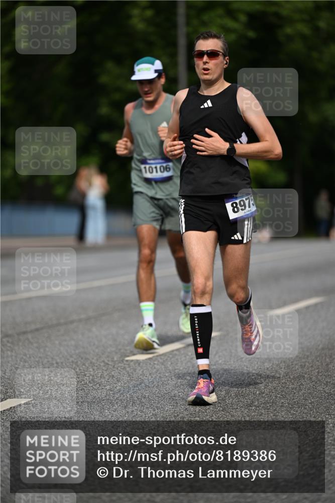 29.06.2025 - hella hamburg halbmarathon Dr. Thomas Lammeyer http://msf.ph/oto/8189386 29.06.2025 09:47:33 Kennedybrücke 1065, 1122, 3075, 3968, 5308, 5344, 7231, 7349, 7793, 8975, 9047, 9079, 10106, 10173, 10790 meine-sportfotos.de