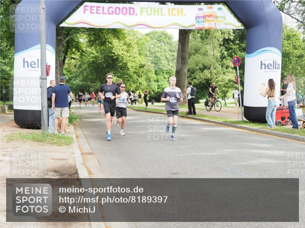 29.06.2025 - hella hamburg halbmarathon MichiJ http://msf.ph/oto/8189397 29.06.2025 10:19:30 Zwischen KM18-KM19 3189, 16818 meine-sportfotos.de