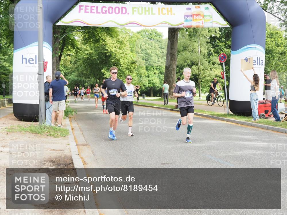 29.06.2025 - hella hamburg halbmarathon MichiJ http://msf.ph/oto/8189454 29.06.2025 10:19:31 Zwischen KM18-KM19 3189, 5308, 16818 meine-sportfotos.de