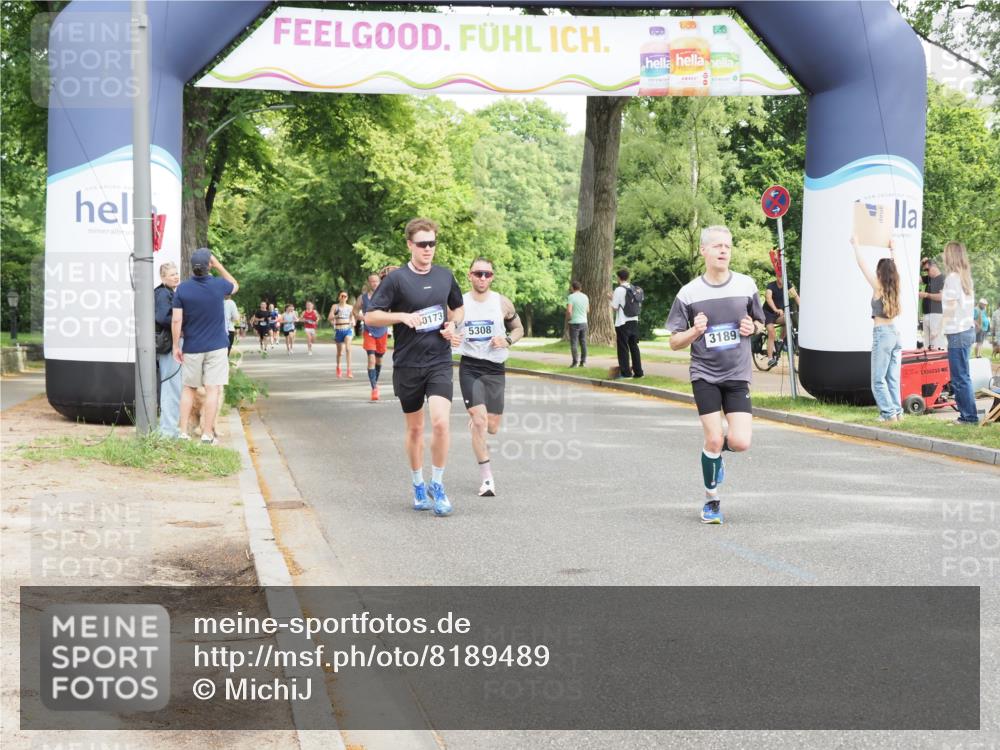 29.06.2025 - hella hamburg halbmarathon MichiJ http://msf.ph/oto/8189489 29.06.2025 10:19:31 Zwischen KM18-KM19 3189, 5308, 16818 meine-sportfotos.de