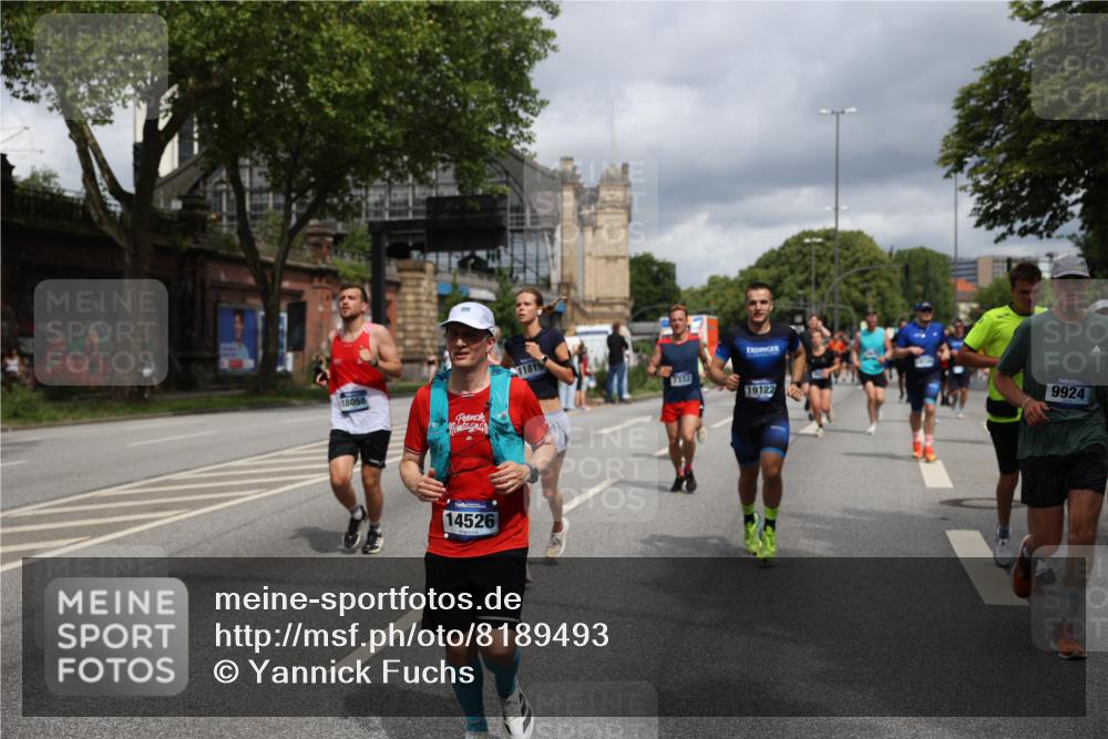 29.06.2025 - hella hamburg halbmarathon Yannick Fuchs http://msf.ph/oto/8189493 29.06.2025 10:43:49 20KM 2013, 2504, 2516, 2878, 2889, 2937, 3414, 3543, 3562, 3692, 4017, 4832, 5460, 5978, 6115, 7100, 7332, 7657, 8112, 8437, 8454, 8813, 9126, 9200, 9463, 9491, 9551, 9597, 9619, 9723, 9924, 9965, 10189, 11339, 11819, 11977, 12035, 12271, 12670, 13159, 13225, 13690, 13976, 14526, 14838, 15519, 15523, 15966, 16114, 16653, 16731, 16738, 16843, 16877, 16891, 17001, 17753, 17908, 18058, 18350, 18926, 18960, 19109 meine-sportfotos.de