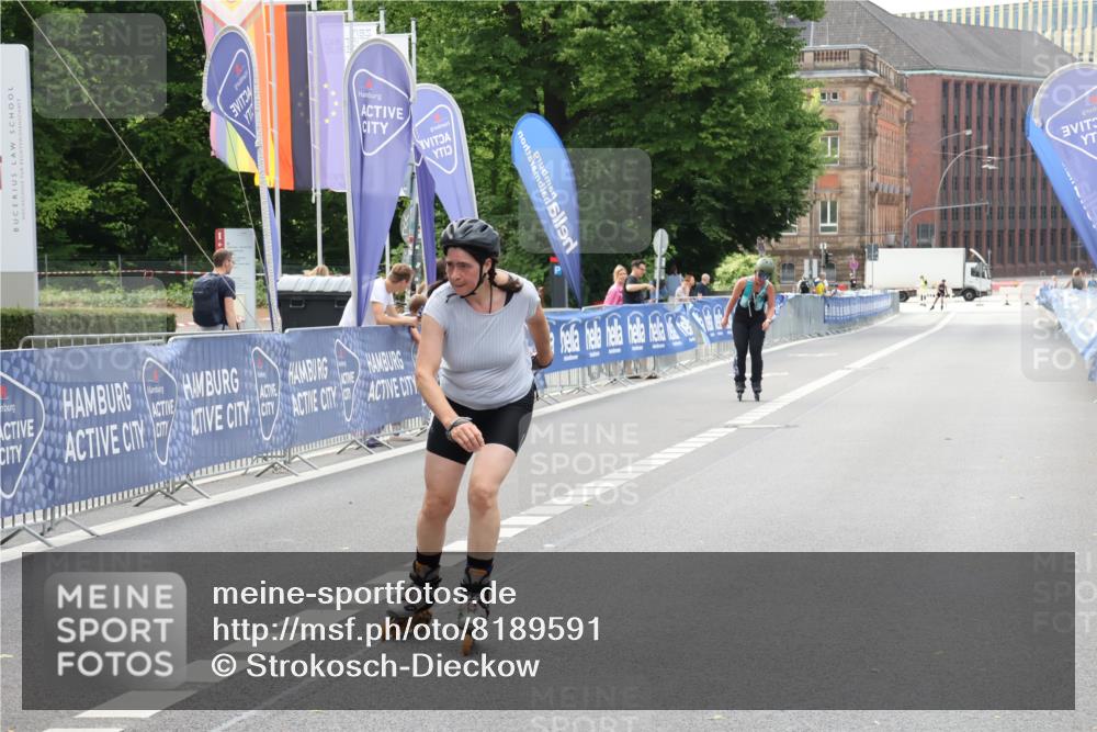 29.06.2025 - hella hamburg halbmarathon Strokosch-Dieckow http://msf.ph/oto/8189591 29.06.2025 09:29:53 Ziel 20028, 20089 meine-sportfotos.de