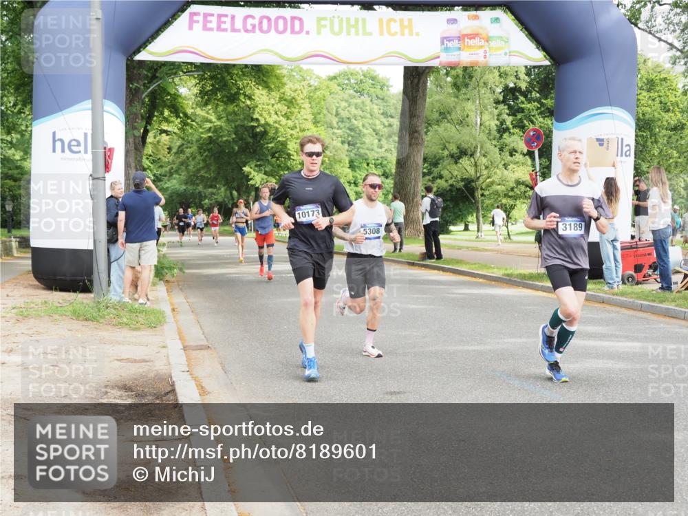 29.06.2025 - hella hamburg halbmarathon MichiJ http://msf.ph/oto/8189601 29.06.2025 10:19:32 Zwischen KM18-KM19 3189, 5308, 10173, 16818 meine-sportfotos.de