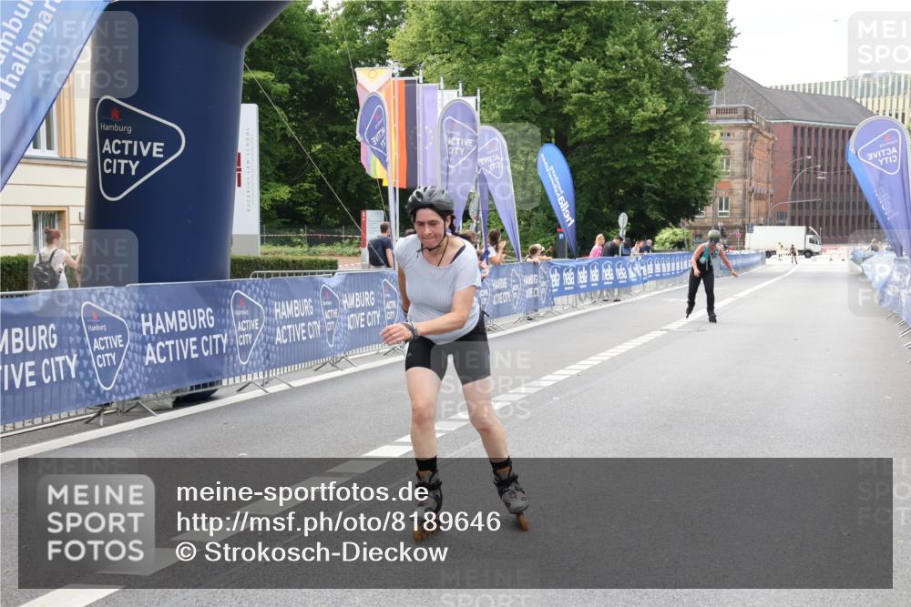 29.06.2025 - hella hamburg halbmarathon Strokosch-Dieckow http://msf.ph/oto/8189646 29.06.2025 09:29:53 Ziel 20028, 20089 meine-sportfotos.de