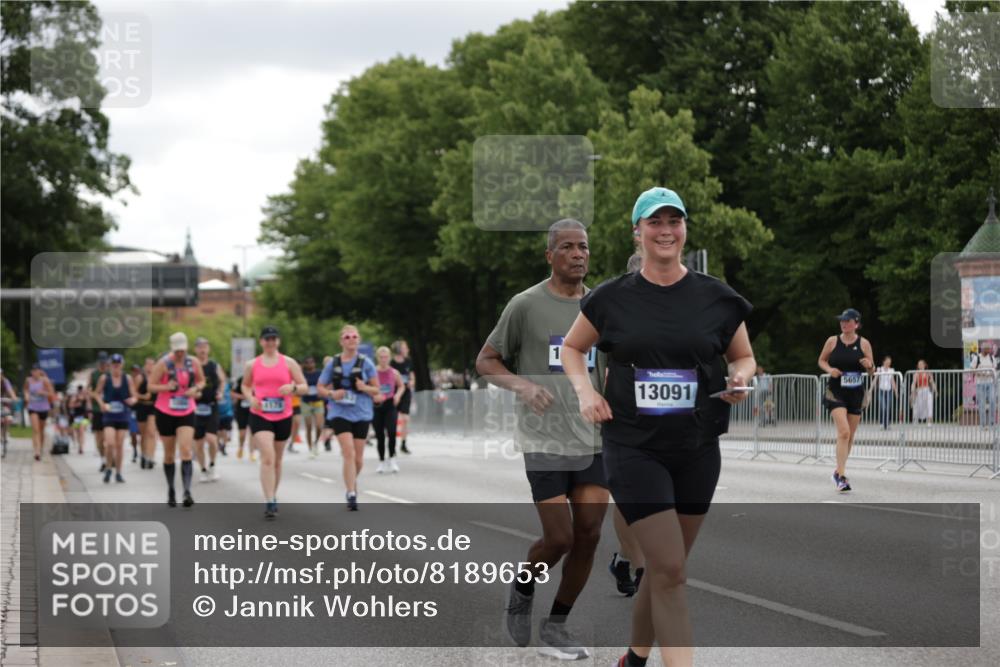 29.06.2025 - hella hamburg halbmarathon Jannik Wohlers http://msf.ph/oto/8189653 29.06.2025 11:12:29 Lombardsbrücke 1084, 1178, 1864, 1874, 2857, 3090, 3512, 3583, 3988, 3989, 4004, 4011, 4045, 5078, 5130, 5765, 7163, 7406, 7428, 8174, 8331, 9334, 9515, 13091, 13591, 13839, 14538, 15855, 16411, 16825, 17471, 17875, 18669 meine-sportfotos.de
