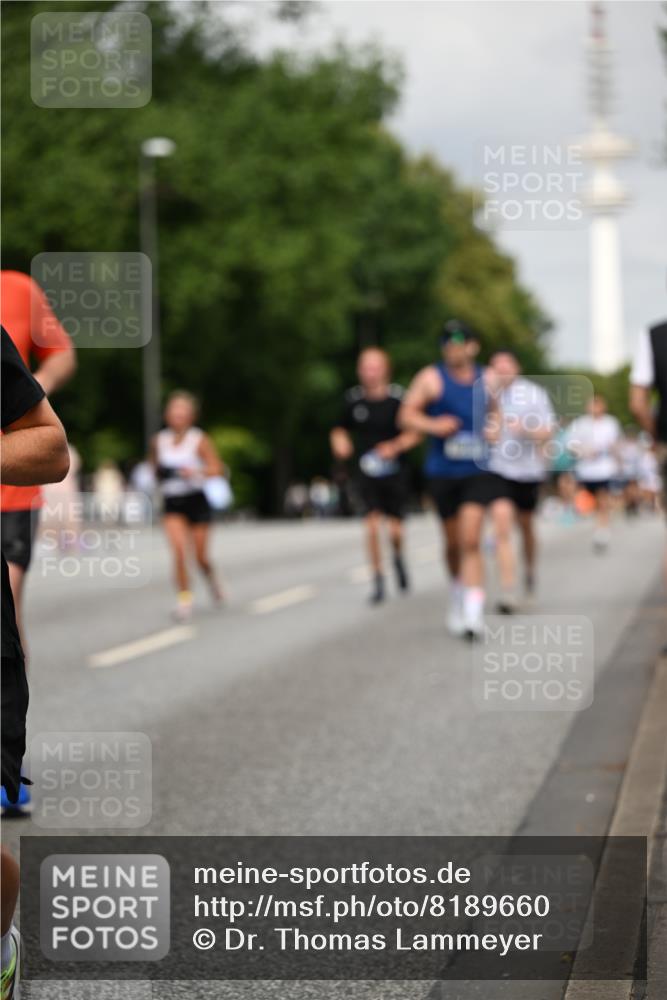 29.06.2025 - hella hamburg halbmarathon Dr. Thomas Lammeyer http://msf.ph/oto/8189660 29.06.2025 10:11:00 Kennedybrücke 1245, 4502, 4550, 5951, 6314, 6572, 6664, 8960, 9560, 10212, 10297, 10736 meine-sportfotos.de