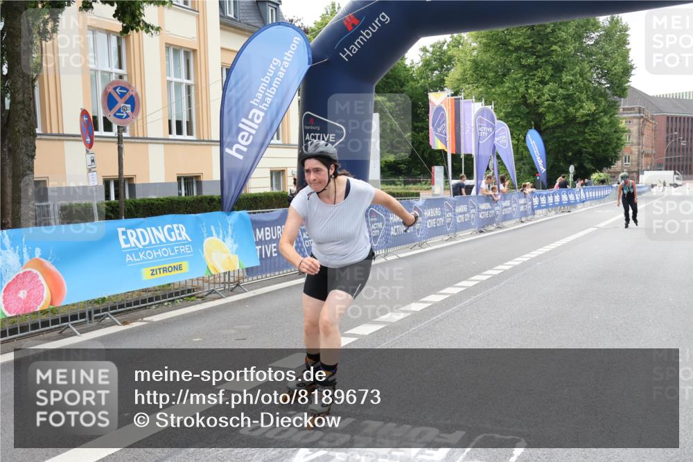 29.06.2025 - hella hamburg halbmarathon Strokosch-Dieckow http://msf.ph/oto/8189673 29.06.2025 09:29:54 Ziel 20028, 20089 meine-sportfotos.de