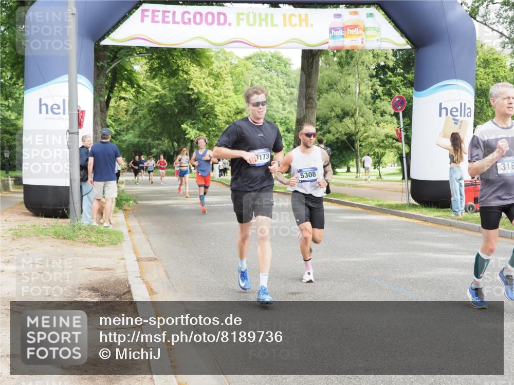 29.06.2025 - hella hamburg halbmarathon MichiJ http://msf.ph/oto/8189736 29.06.2025 10:19:32 Zwischen KM18-KM19 3189, 5308, 10173, 16818 meine-sportfotos.de