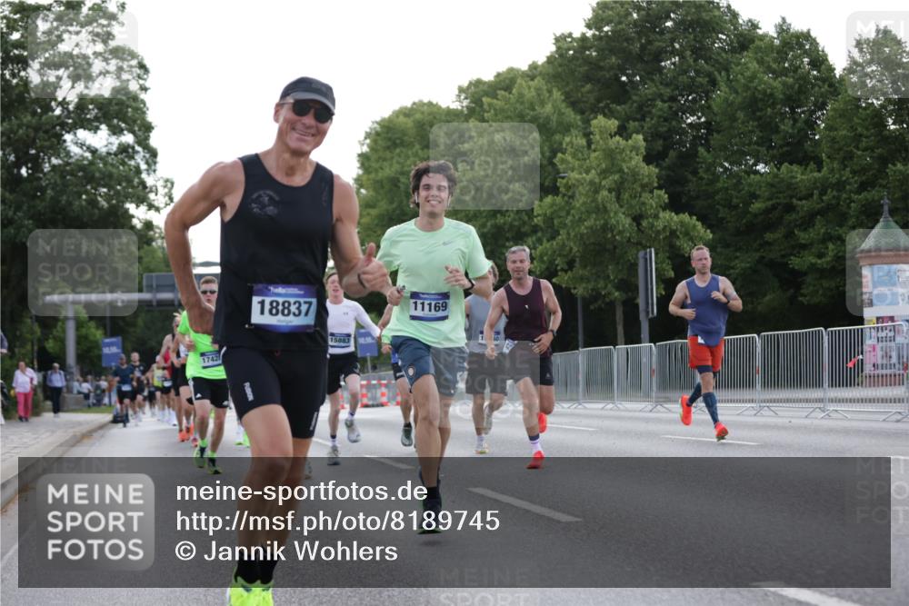 29.06.2025 - hella hamburg halbmarathon Jannik Wohlers http://msf.ph/oto/8189745 29.06.2025 09:44:39 Lombardsbrücke 1827, 2746, 3201, 5269, 5367, 6619, 6781, 10156, 10486, 10848, 11169, 12287, 12595, 12900, 13838, 13956, 14140, 14164, 15883, 16377, 16508, 16713, 16818, 17428, 17488, 18737, 18837, 18871, 18874, 19142 meine-sportfotos.de
