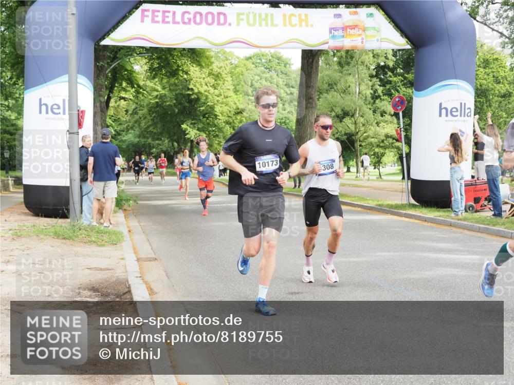 29.06.2025 - hella hamburg halbmarathon MichiJ http://msf.ph/oto/8189755 29.06.2025 10:19:32 Zwischen KM18-KM19 3189, 5308, 10173, 16818 meine-sportfotos.de