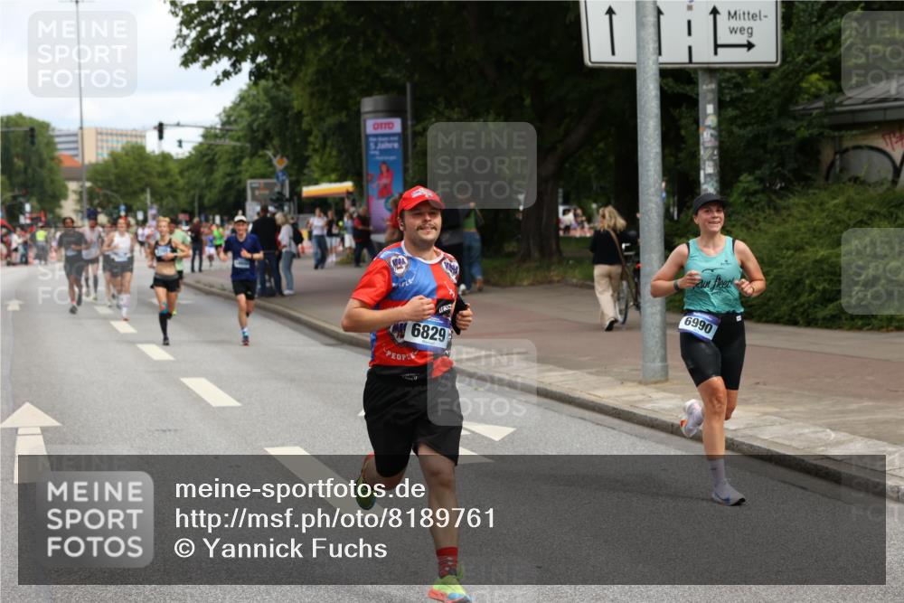 29.06.2025 - hella hamburg halbmarathon Yannick Fuchs http://msf.ph/oto/8189761 29.06.2025 10:31:00 20KM 2399, 2774, 3809, 6829, 6915, 6990, 6993, 10404, 10852, 11304, 11620, 12051, 12168, 12447, 12488, 12916, 13991, 14075, 14601, 14622, 15115, 15348, 15621, 16158, 17078, 17217, 17329, 17691, 18156, 18600 meine-sportfotos.de