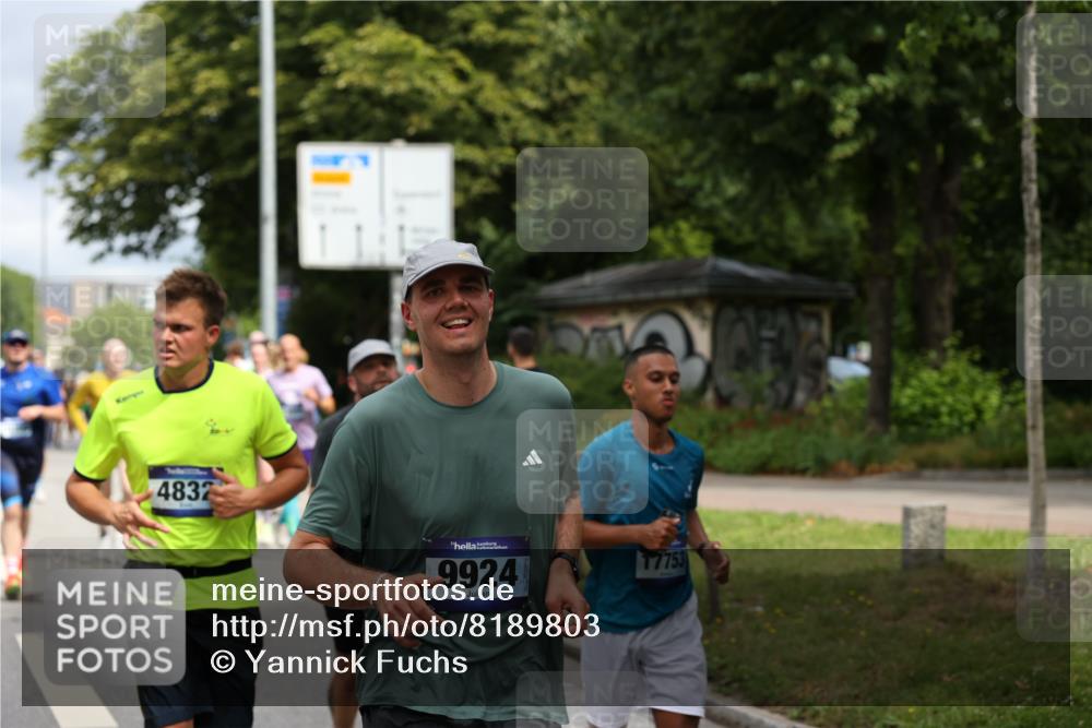 29.06.2025 - hella hamburg halbmarathon Yannick Fuchs http://msf.ph/oto/8189803 29.06.2025 10:43:51 20KM 2013, 2504, 2516, 2878, 2937, 3414, 3543, 3562, 3692, 4017, 4832, 5460, 5978, 6115, 7100, 7332, 7657, 8437, 8454, 8813, 9200, 9463, 9491, 9551, 9597, 9619, 9723, 9924, 9965, 10189, 11339, 11819, 12035, 12203, 12271, 12670, 13159, 13225, 13690, 13976, 14526, 14838, 15519, 15523, 15620, 15966, 16403, 16653, 16731, 16738, 16843, 16877, 16891, 17001, 17753, 17908, 18058, 18350, 18926, 18960, 19109 meine-sportfotos.de
