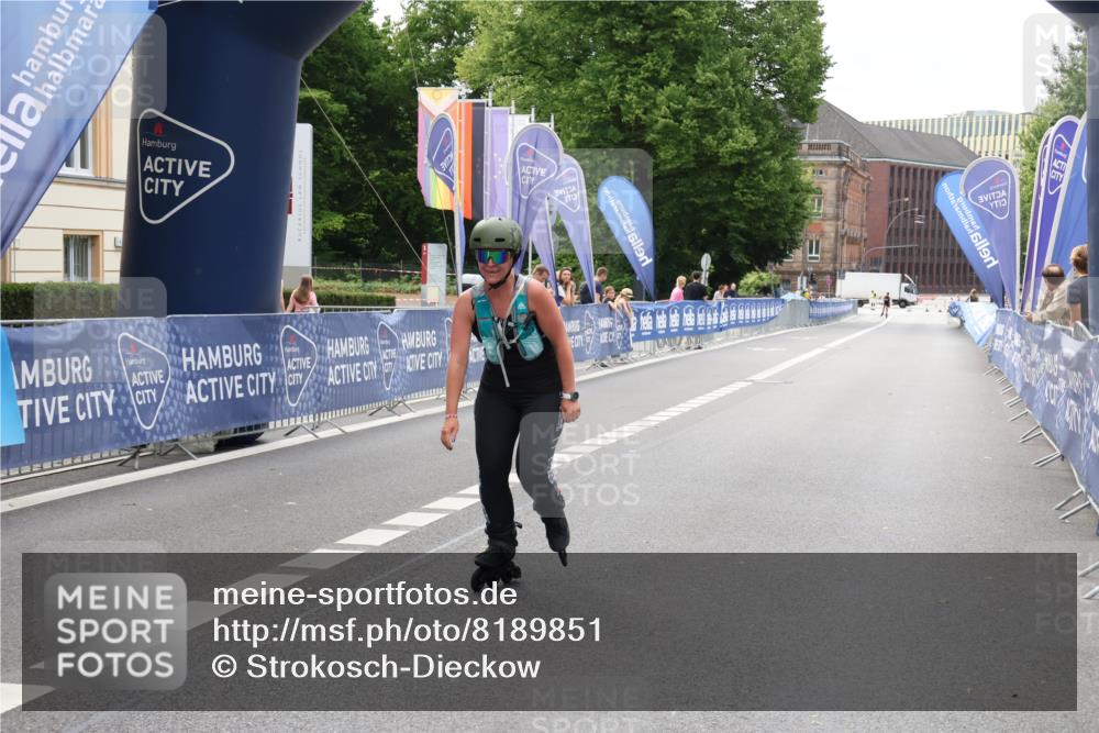 29.06.2025 - hella hamburg halbmarathon Strokosch-Dieckow http://msf.ph/oto/8189851 29.06.2025 09:29:58 Ziel 20028 meine-sportfotos.de