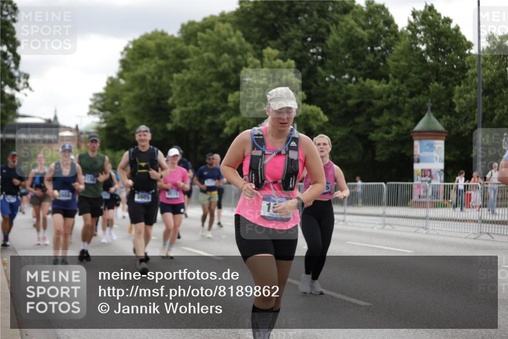 29.06.2025 - hella hamburg halbmarathon Jannik Wohlers http://msf.ph/oto/8189862 29.06.2025 11:12:37 Lombardsbrücke 1084, 1178, 1848, 2857, 3045, 3047, 3331, 3582, 3583, 3862, 3988, 3989, 4045, 5078, 5130, 5441, 7163, 8331, 8836, 9263, 9334, 9515, 9909, 11503, 13591, 14538, 14998, 15335, 15667, 15670, 15855, 16411, 16610, 16825, 18608 meine-sportfotos.de