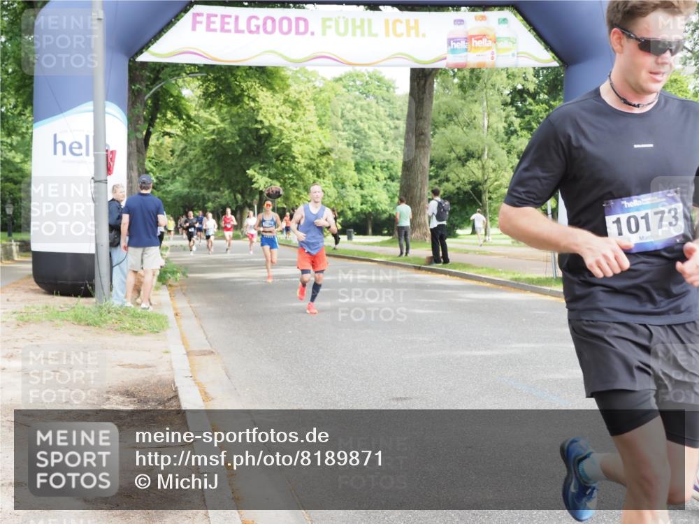 29.06.2025 - hella hamburg halbmarathon MichiJ http://msf.ph/oto/8189871 29.06.2025 10:19:33 Zwischen KM18-KM19 3189, 5308, 10173, 16713, 16818 meine-sportfotos.de