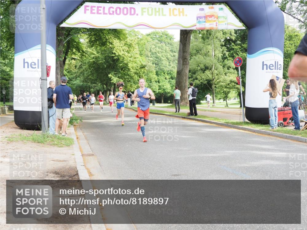 29.06.2025 - hella hamburg halbmarathon MichiJ http://msf.ph/oto/8189897 29.06.2025 10:19:34 Zwischen KM18-KM19 3189, 5308, 10173, 16713, 16818 meine-sportfotos.de