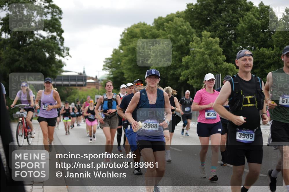 29.06.2025 - hella hamburg halbmarathon Jannik Wohlers http://msf.ph/oto/8189961 29.06.2025 11:12:40 Lombardsbrücke 1084, 1178, 1848, 2857, 3045, 3047, 3331, 3582, 3583, 3862, 3988, 3989, 5078, 5130, 5441, 7163, 7568, 7574, 8331, 8836, 9263, 9334, 9399, 9515, 9669, 9909, 11503, 13591, 14998, 15335, 15667, 15670, 16610, 16825, 18608, 19123 meine-sportfotos.de