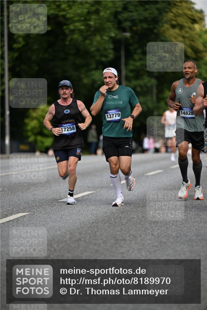 29.06.2025 - hella hamburg halbmarathon Dr. Thomas Lammeyer http://msf.ph/oto/8189970 29.06.2025 09:47:35 Kennedybrücke 1065, 1122, 2879, 3075, 3968, 4678, 5308, 5344, 7231, 7349, 7793, 8975, 9047, 9079, 10106, 10173, 10790 meine-sportfotos.de