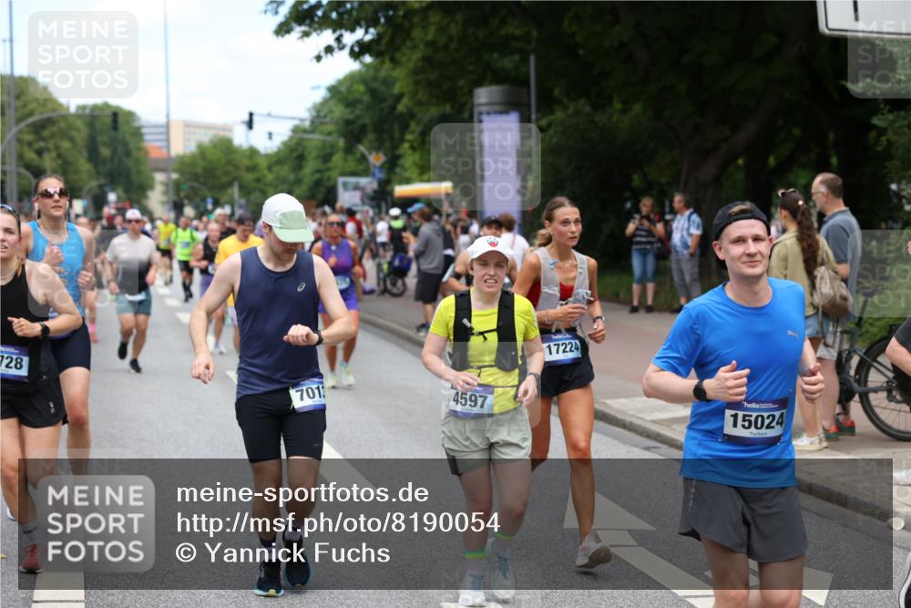 29.06.2025 - hella hamburg halbmarathon Yannick Fuchs http://msf.ph/oto/8190054 29.06.2025 11:21:46 20KM 1836, 2294, 2489, 2505, 2703, 2751, 3424, 3571, 3707, 3728, 3822, 4164, 4597, 4824, 4826, 4924, 5625, 6307, 6578, 6620, 6710, 6724, 7013, 7228, 7295, 8538, 8738, 9078, 9598, 9603, 10013, 10240, 10354, 10435, 10907, 11269, 11859, 12663, 13418, 14029, 14118, 14216, 14347, 14770, 14803, 15024, 15471, 15660, 16381, 16821, 16886, 16999, 17103, 17224, 17438, 17513, 17944, 18503 meine-sportfotos.de