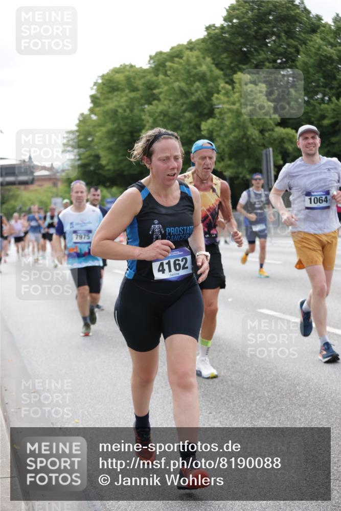 29.06.2025 - hella hamburg halbmarathon Jannik Wohlers http://msf.ph/oto/8190088 29.06.2025 10:24:03 Lombardsbrücke 1064, 1395, 2132, 2280, 2477, 3053, 3132, 3421, 3786, 4111, 4162, 4464, 4719, 5138, 5829, 5830, 6478, 6524, 6526, 6570, 7528, 7975, 8167, 8297, 9063, 12070, 12210, 12303, 13111, 13113, 13380, 13573, 13638, 13711, 14143, 14824, 15796, 16345, 16861, 18077, 19080 meine-sportfotos.de