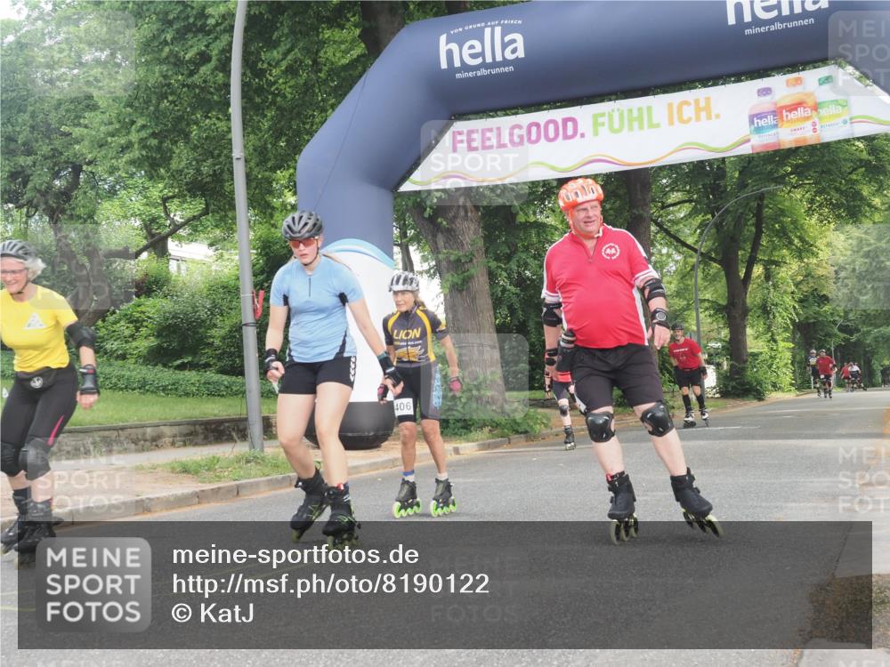 29.06.2025 - hella hamburg halbmarathon KatJ http://msf.ph/oto/8190122 29.06.2025 09:26:22 Zwischen KM18-KM19  meine-sportfotos.de