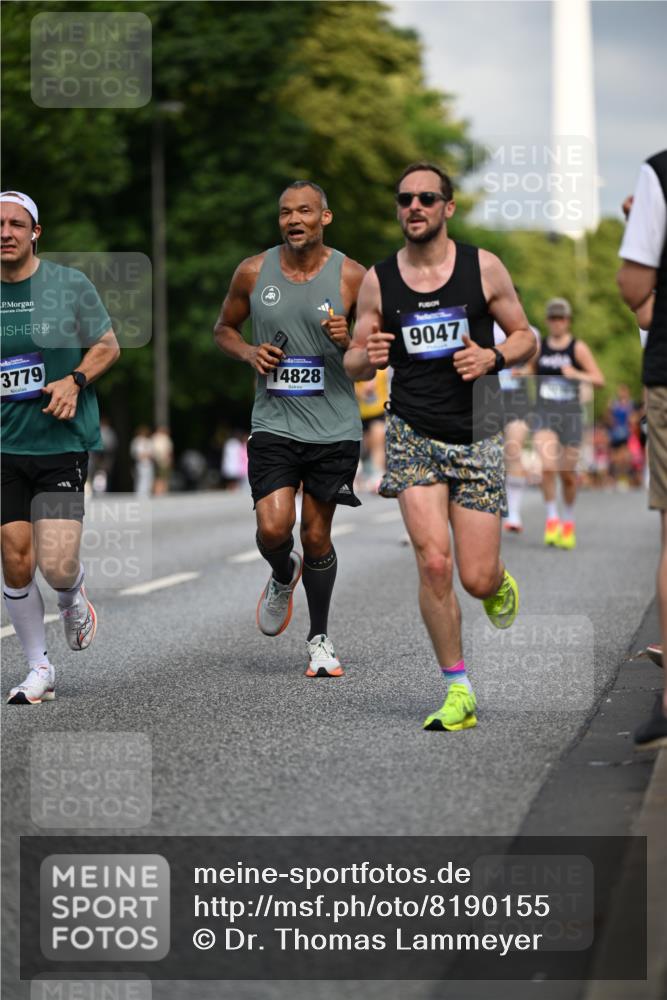 29.06.2025 - hella hamburg halbmarathon Dr. Thomas Lammeyer http://msf.ph/oto/8190155 29.06.2025 09:47:36 Kennedybrücke 1065, 1122, 2879, 3075, 3968, 4678, 5308, 5344, 7231, 7349, 7793, 8975, 9047, 10106, 10173, 10790 meine-sportfotos.de