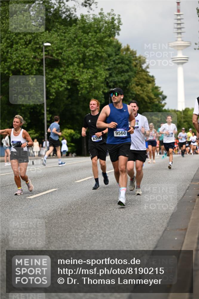 29.06.2025 - hella hamburg halbmarathon Dr. Thomas Lammeyer http://msf.ph/oto/8190215 29.06.2025 10:11:01 Kennedybrücke 1245, 4502, 4550, 5951, 6314, 6572, 6664, 8960, 9560, 10212, 10297 meine-sportfotos.de