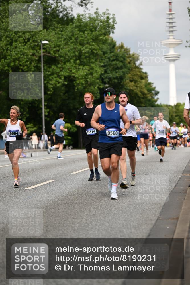 29.06.2025 - hella hamburg halbmarathon Dr. Thomas Lammeyer http://msf.ph/oto/8190231 29.06.2025 10:11:01 Kennedybrücke 1245, 4502, 4550, 5951, 6314, 6572, 6664, 8960, 9560, 10212, 10297 meine-sportfotos.de