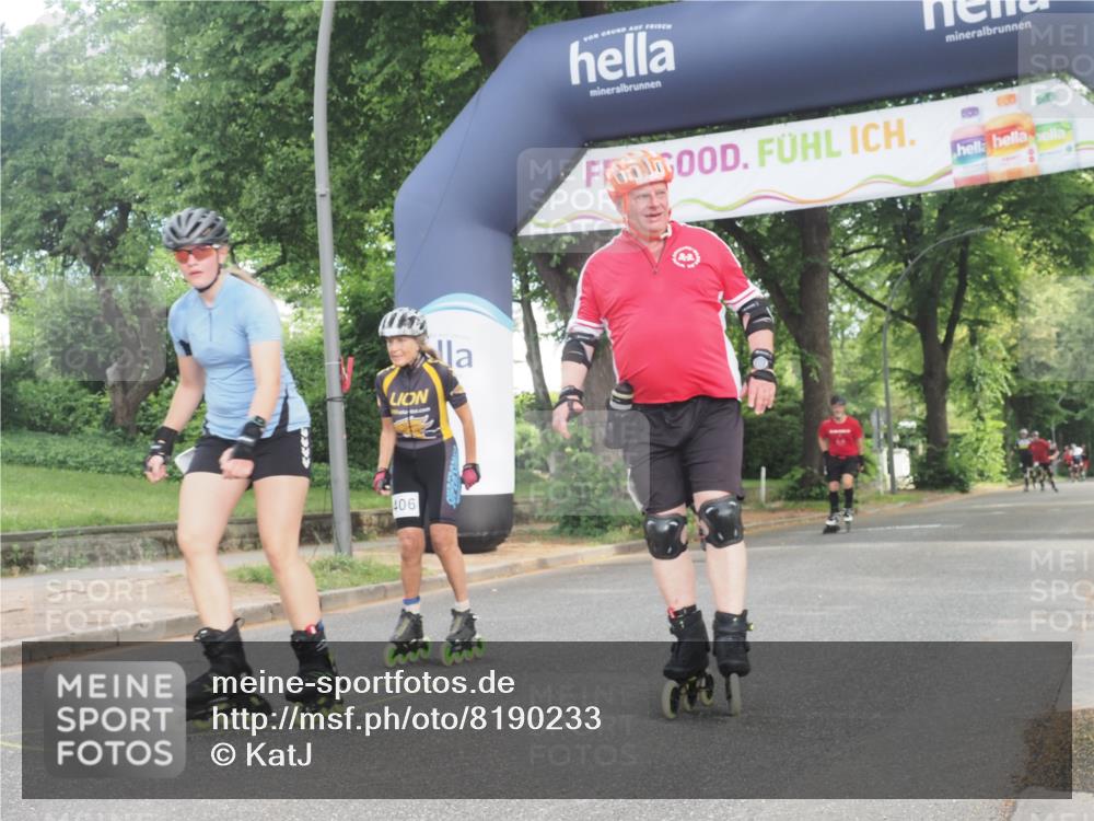 29.06.2025 - hella hamburg halbmarathon KatJ http://msf.ph/oto/8190233 29.06.2025 09:26:23 Zwischen KM18-KM19  meine-sportfotos.de
