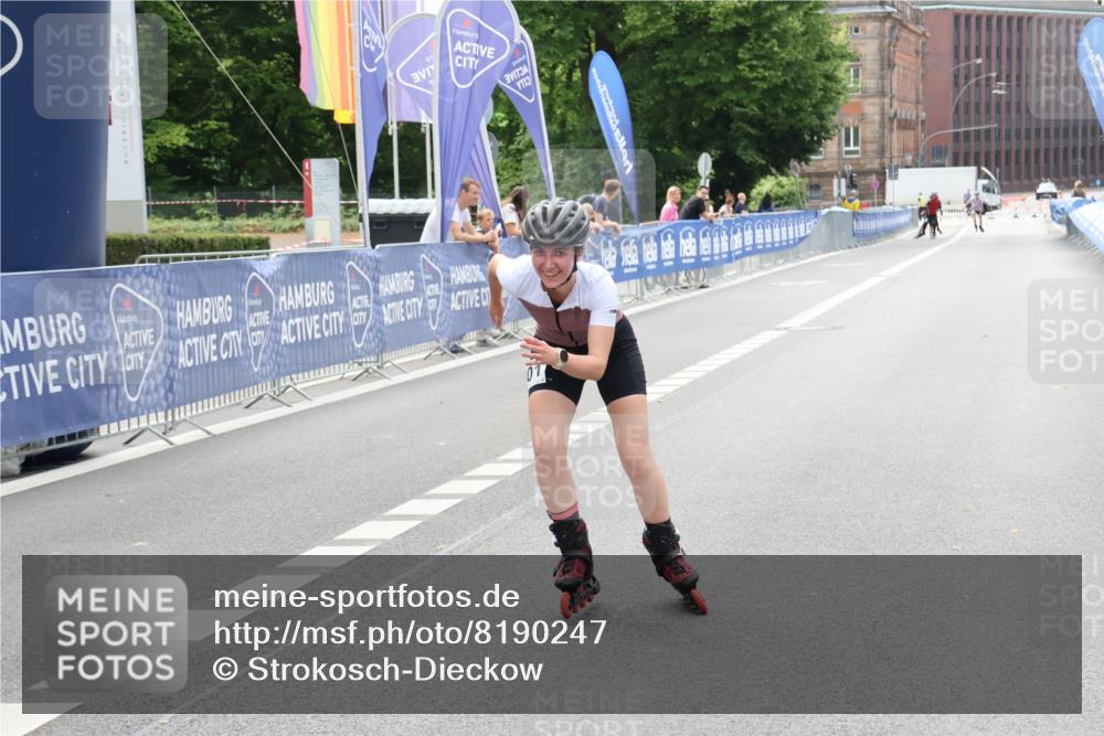 29.06.2025 - hella hamburg halbmarathon Strokosch-Dieckow http://msf.ph/oto/8190247 29.06.2025 09:30:29 Ziel 20301 meine-sportfotos.de