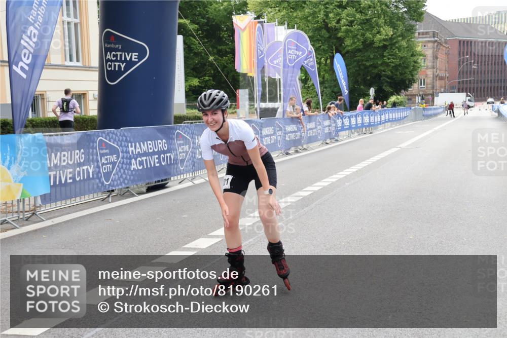 29.06.2025 - hella hamburg halbmarathon Strokosch-Dieckow http://msf.ph/oto/8190261 29.06.2025 09:30:29 Ziel 20301 meine-sportfotos.de