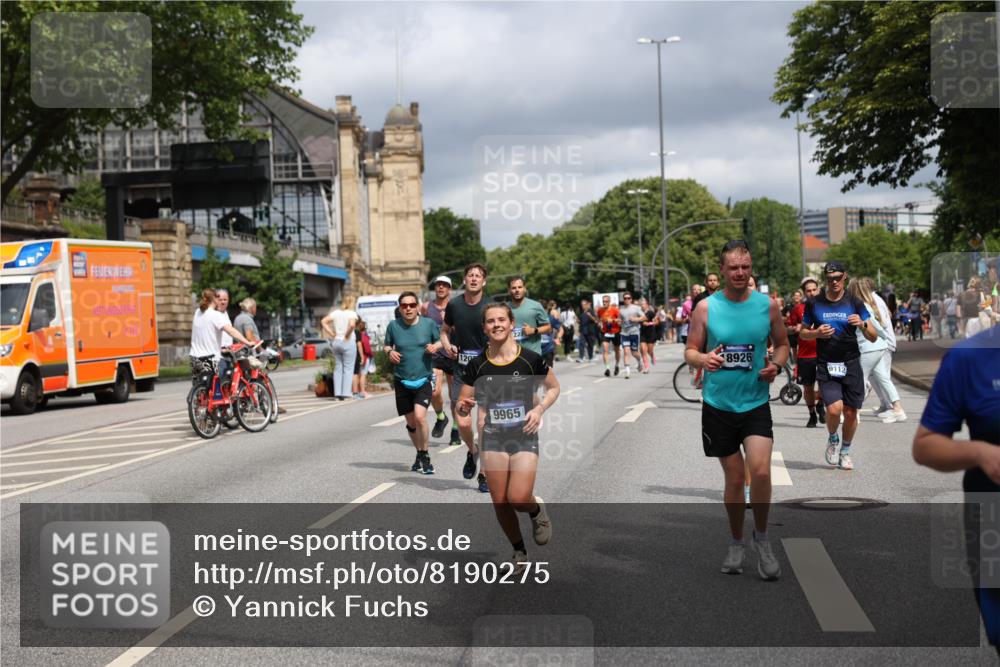 29.06.2025 - hella hamburg halbmarathon Yannick Fuchs http://msf.ph/oto/8190275 29.06.2025 10:43:53 20KM 2013, 2516, 2878, 2937, 3414, 3543, 3562, 3692, 4017, 4832, 5447, 5978, 6115, 6282, 7100, 7332, 7657, 8437, 8454, 8813, 9200, 9491, 9551, 9597, 9619, 9723, 9924, 9965, 10189, 11339, 11819, 11975, 12035, 12203, 12271, 12670, 13159, 13225, 13690, 13976, 14526, 14794, 14838, 15519, 15620, 15966, 16403, 16653, 16731, 16738, 16843, 16877, 16891, 17001, 17753, 17908, 18058, 18350, 18926, 18960, 19109 meine-sportfotos.de