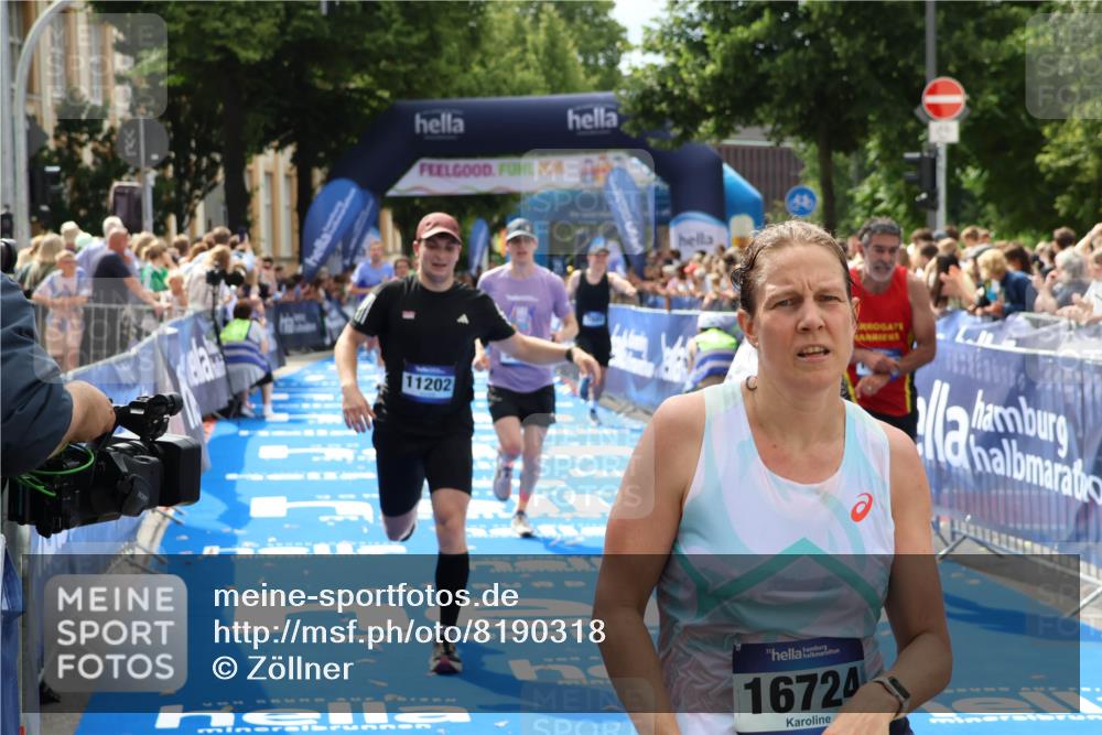 29.06.2025 - hella hamburg halbmarathon Zöllner http://msf.ph/oto/8190318 29.06.2025 10:34:14 Ziel 7884, 7901, 9376, 11202, 13066, 17751, 18906 meine-sportfotos.de