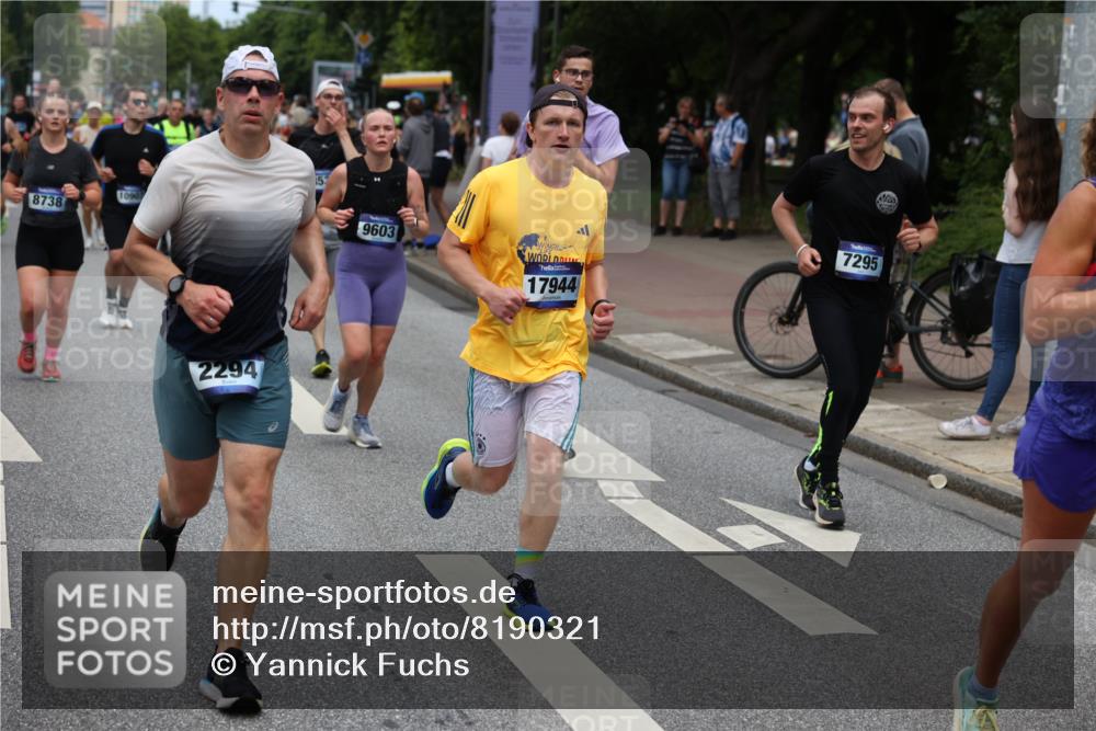 29.06.2025 - hella hamburg halbmarathon Yannick Fuchs http://msf.ph/oto/8190321 29.06.2025 11:21:50 20KM 1836, 2294, 2489, 2505, 2703, 3424, 3571, 3707, 3728, 3822, 4164, 4597, 4924, 5625, 6307, 6578, 6620, 6724, 7013, 7228, 7295, 8538, 8738, 9078, 9598, 9603, 10013, 10240, 10354, 10435, 10907, 11269, 11859, 12319, 12663, 13418, 14118, 14216, 14347, 14770, 14803, 15024, 15471, 15660, 16381, 16886, 17103, 17224, 17513, 17944 meine-sportfotos.de