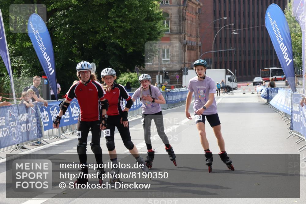 29.06.2025 - hella hamburg halbmarathon Strokosch-Dieckow http://msf.ph/oto/8190350 29.06.2025 09:30:46 Ziel 20152, 20153, 20549, 20550 meine-sportfotos.de