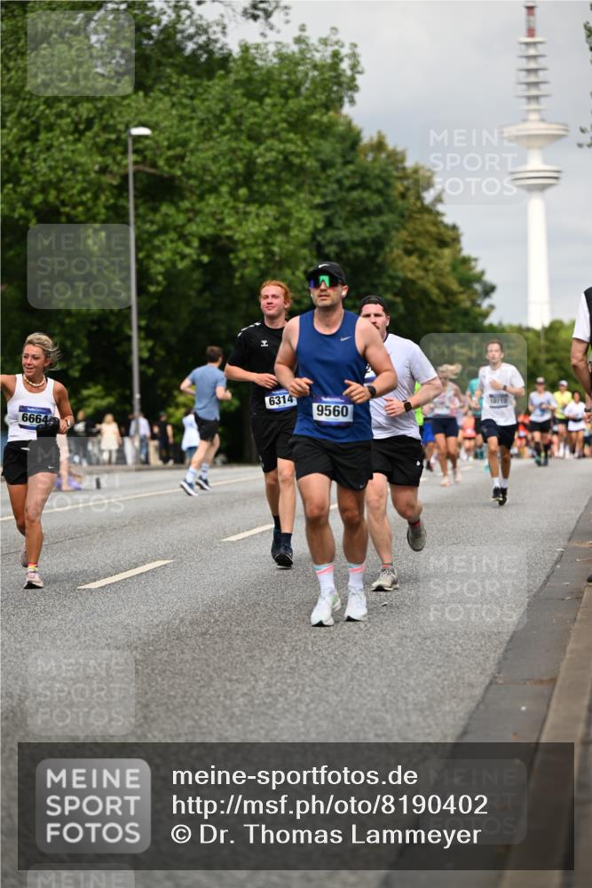 29.06.2025 - hella hamburg halbmarathon Dr. Thomas Lammeyer http://msf.ph/oto/8190402 29.06.2025 10:11:01 Kennedybrücke 1245, 4502, 4550, 5951, 6314, 6572, 6664, 8960, 9560, 10212, 10297 meine-sportfotos.de