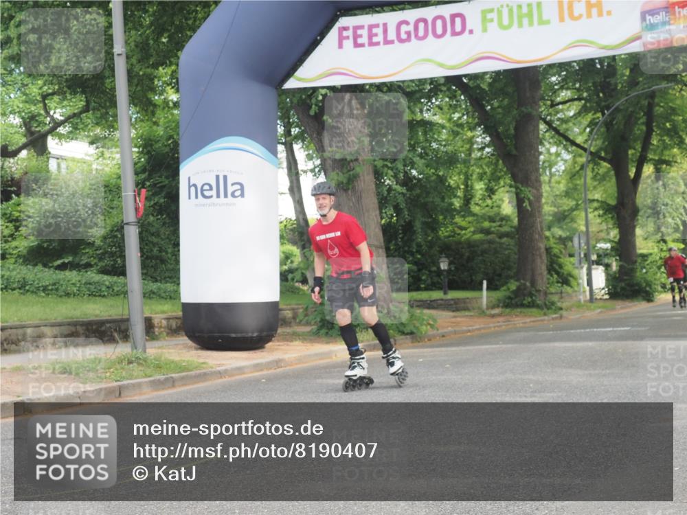 29.06.2025 - hella hamburg halbmarathon KatJ http://msf.ph/oto/8190407 29.06.2025 09:26:24 Zwischen KM18-KM19  meine-sportfotos.de