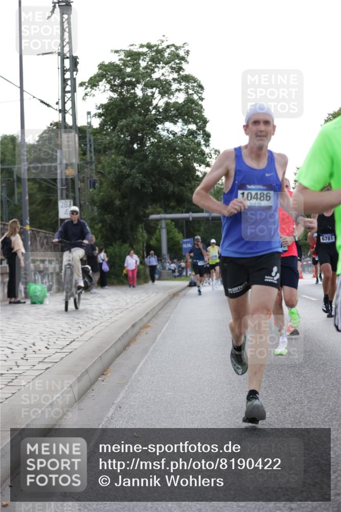 29.06.2025 - hella hamburg halbmarathon Jannik Wohlers http://msf.ph/oto/8190422 29.06.2025 09:44:43 Lombardsbrücke 1827, 2746, 3201, 5269, 6619, 6781, 10486, 10848, 11169, 12049, 12595, 12900, 13838, 14140, 14164, 14289, 15883, 16157, 16508, 16713, 16818, 17428, 17488, 18737, 18837, 18871, 18874, 19142 meine-sportfotos.de