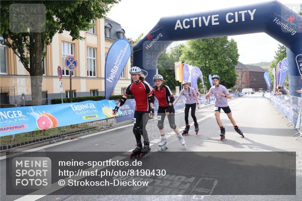 29.06.2025 - hella hamburg halbmarathon Strokosch-Dieckow http://msf.ph/oto/8190430 29.06.2025 09:30:49 Ziel 20152, 20153, 20549, 20550 meine-sportfotos.de