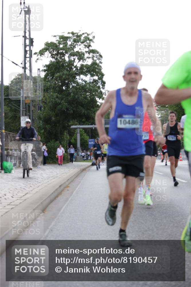 29.06.2025 - hella hamburg halbmarathon Jannik Wohlers http://msf.ph/oto/8190457 29.06.2025 09:44:43 Lombardsbrücke 1827, 2746, 3201, 5269, 6619, 6781, 10486, 10848, 11169, 12049, 12595, 12900, 13838, 14140, 14164, 14289, 15883, 16157, 16508, 16713, 16818, 17428, 17488, 18737, 18837, 18871, 18874, 19142 meine-sportfotos.de