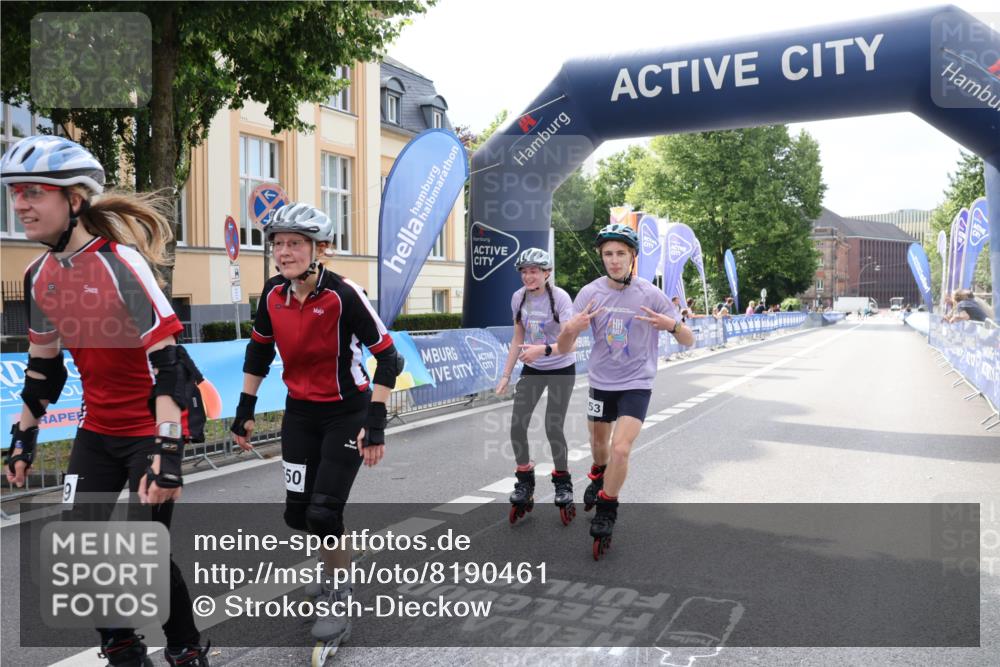 29.06.2025 - hella hamburg halbmarathon Strokosch-Dieckow http://msf.ph/oto/8190461 29.06.2025 09:30:50 Ziel 20152, 20153, 20549, 20550 meine-sportfotos.de