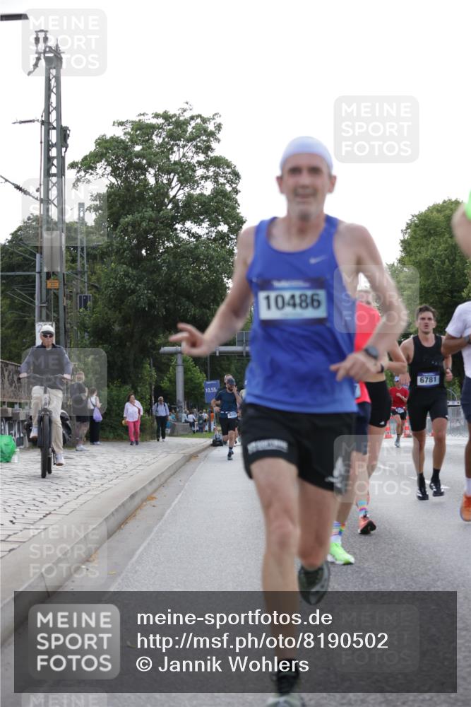 29.06.2025 - hella hamburg halbmarathon Jannik Wohlers http://msf.ph/oto/8190502 29.06.2025 09:44:43 Lombardsbrücke 1827, 2746, 3201, 5269, 6619, 6781, 10486, 10848, 11169, 12049, 12595, 12900, 13838, 14140, 14164, 14289, 15883, 16157, 16508, 16713, 16818, 17428, 17488, 18737, 18837, 18871, 18874, 19142 meine-sportfotos.de