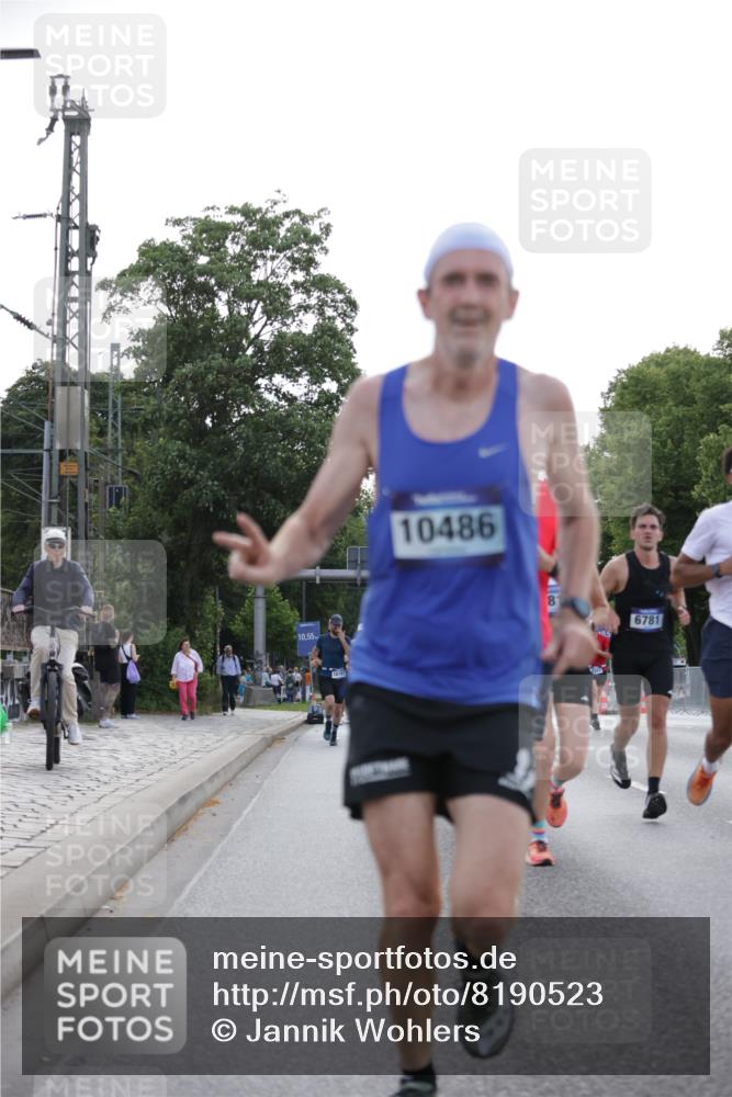 29.06.2025 - hella hamburg halbmarathon Jannik Wohlers http://msf.ph/oto/8190523 29.06.2025 09:44:43 Lombardsbrücke 1827, 2746, 3201, 5269, 6619, 6781, 10486, 10848, 11169, 12049, 12595, 12900, 13838, 14140, 14164, 14289, 15883, 16157, 16508, 16713, 16818, 17428, 17488, 18737, 18837, 18871, 18874, 19142 meine-sportfotos.de